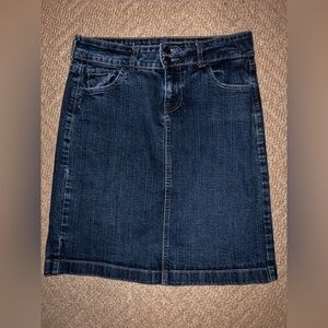 BUNDLE 5 for $50 👗👚 👖 
Old Navy Dark Blue Denim A-Line Skirt